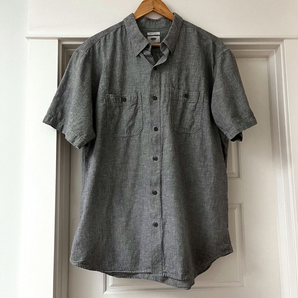 Old Navy Men's Grey Chambray Button-Down - Picture 1 of 5